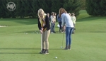 Nachwuchs für den Golfsport: Abschlagstraining für Schüler beim Golfclub Schloß Guttenburg