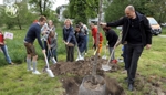Die erste Familienmesse in Mühldorf - Kinderbäume gepflanzt
