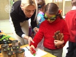 "pERSPEKTIVwECHSEl" im Kindergarten: "Gemeinsam Mensch" fördert Verständnis für Menschen mit Behinderung, diesmal im Kindergarten