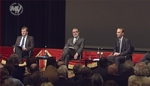 Auf Einladung von BDS, VHS und KjR: Die Bürgermeisterkandidaten in Waldkraiburg auf dem Podium